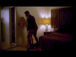 Чернокожий преподаватель жестко трахает юную студентку