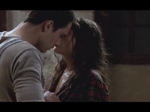 Красотка привела парня в любимое место и стала его соблазнять