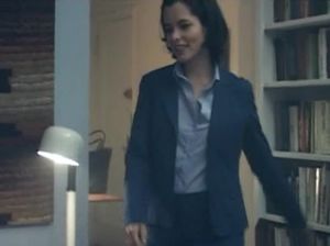 Женщина мечтает о друге своего сына и мастурбирует