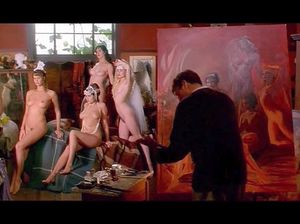 Красивые натурщицы позируют начинающему художнику