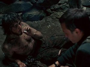 Солдаты освобождают из плена прекрасную блондинку