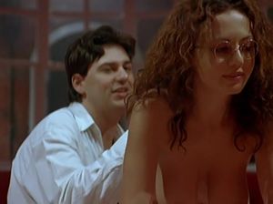 Ученики подглядывают за тем как трахают их училку