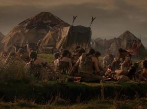 Варвар грубо трахает красотку раком