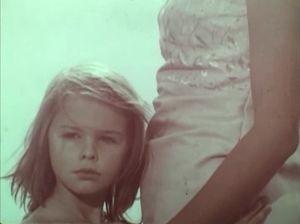 Артхаусная притча о маленькой девочке и море