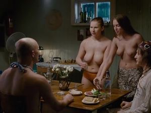 Мужикам попались девчонки без комплексов