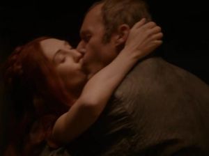 Рыжая ведьма соблазняет отчаявшегося короля