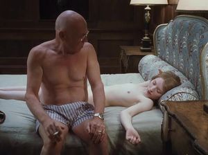 Усыпил хлоформом и трахнул спящую