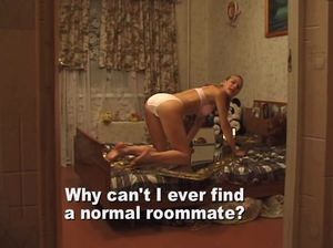 Знойная русская блонда обмазывается взбитыми сливками