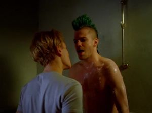 Молодые геи занимаются этим в душе