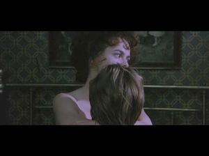 Нежная постельная сцена тайных любовников