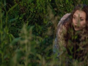 Одинокая женщина мечтает о мужчине