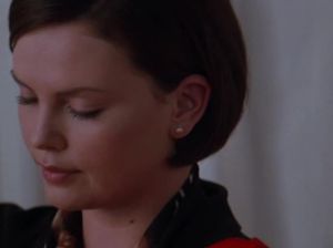 Тамара Тюни оголила сиськи в примерочной