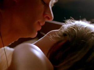 Девушка просит не кончать в неё