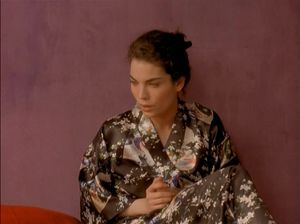 Учит подружку симулировать оргазм