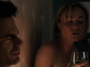 Девушка выясняет отношения с любовником после секса