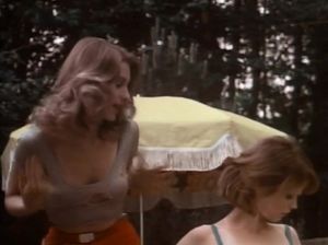 Эротические танцы сногсшибательных девчонок