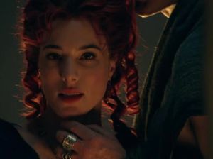 Коварная женщина соблазняет своего врага