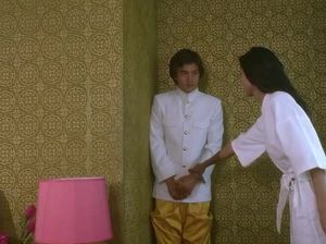 Чувак решил развести красотку на секс эротическим массажем