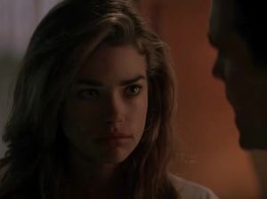 Препод устроил секс втроем со своими студентками