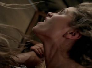 Гладиатор Ганник ебет толпу шлюх