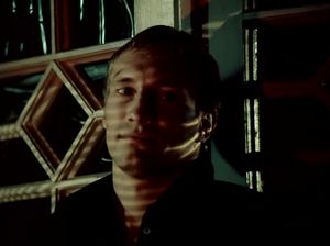 Соскучившаяся по парню малышка занимается любовью