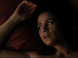 Соблазнил пьяную брюнетку и трахнул ее