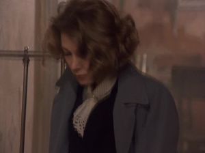 Заставил раздеться и выгнал на улицу