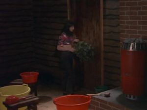 Мужчина и женщина голые в сауне