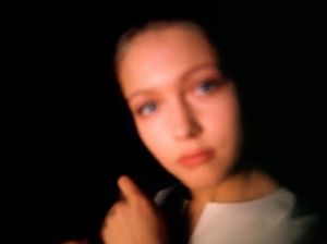 Отчим возбудился на голое тело своей приемной  дочери