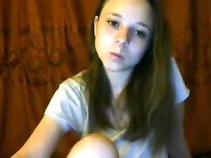 18-тилетняя девка показала сиськи в привате