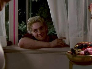 Стриптиз Дженни Райт в фильме "Без тормозов" (1984)