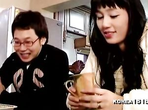 Очкарик шантажом заставил кореянку переспать с ним