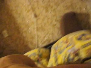 Телка уговорила мужика заснять их частный секс на камеру