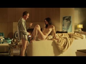 Романтический красивый секс с восхитительной девушкой