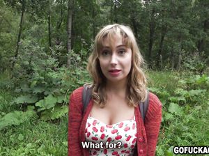 Легкодоступная телка ебется с незнакомцем